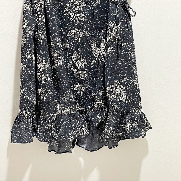 J.ING Women’s Black Abstract Print True Wrap Dress Ruffle Hem Short Sleeve Sz M - Picture 4 of 12
